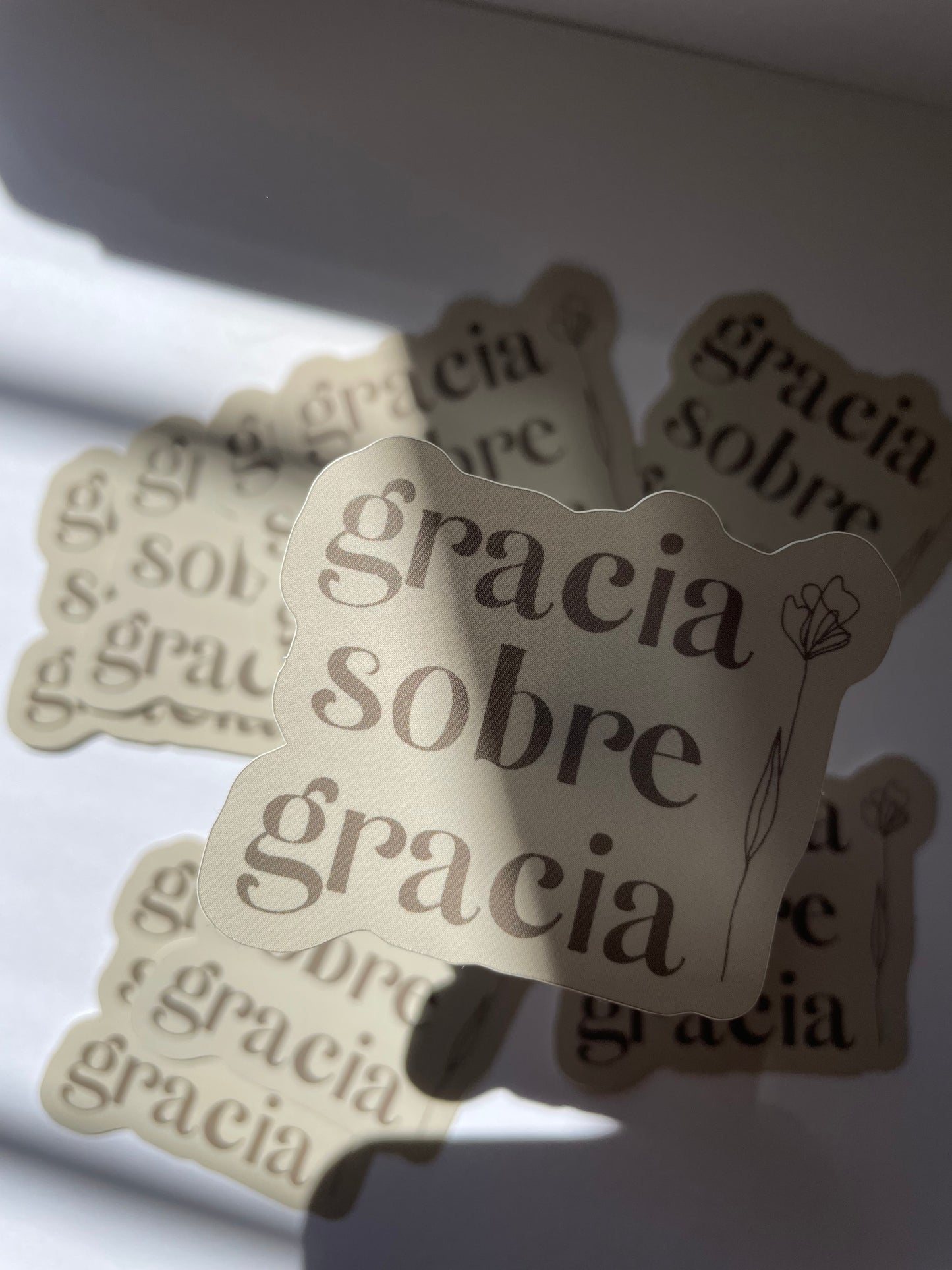 Gracia Sobre Gracia Sticker